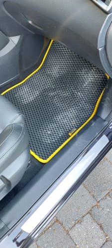 Customer photo review of Auto Fußmatten nach Maß - Komplettset