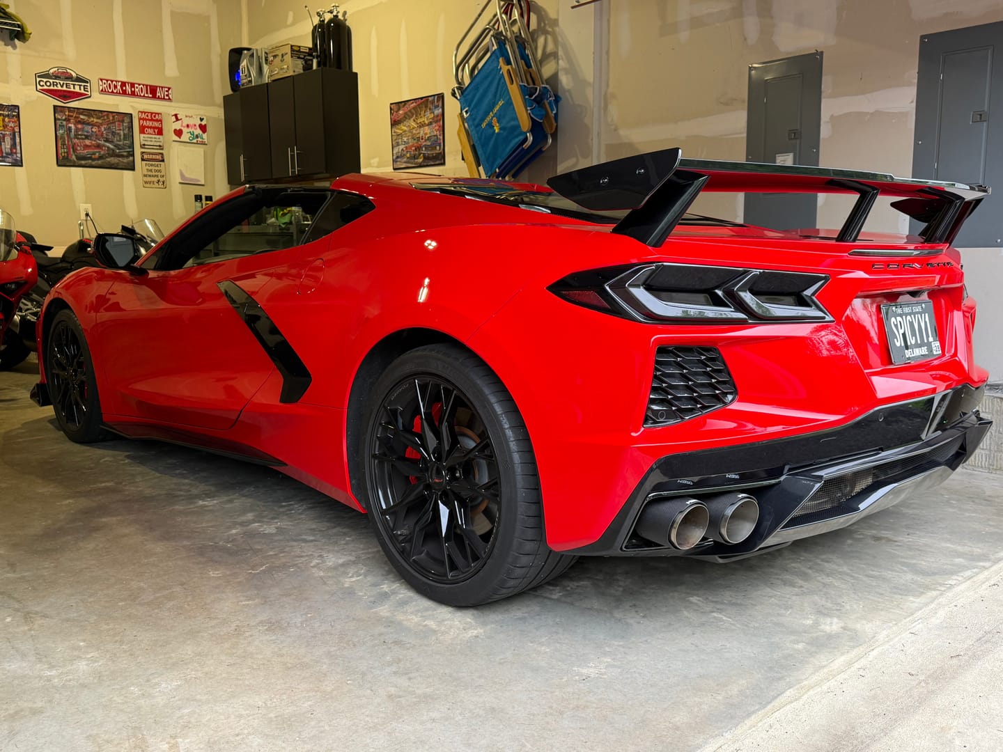 Customer photo review of 5VM Package Corvette C8 Stingray DRY CARBON FIBER Rear Spoiler