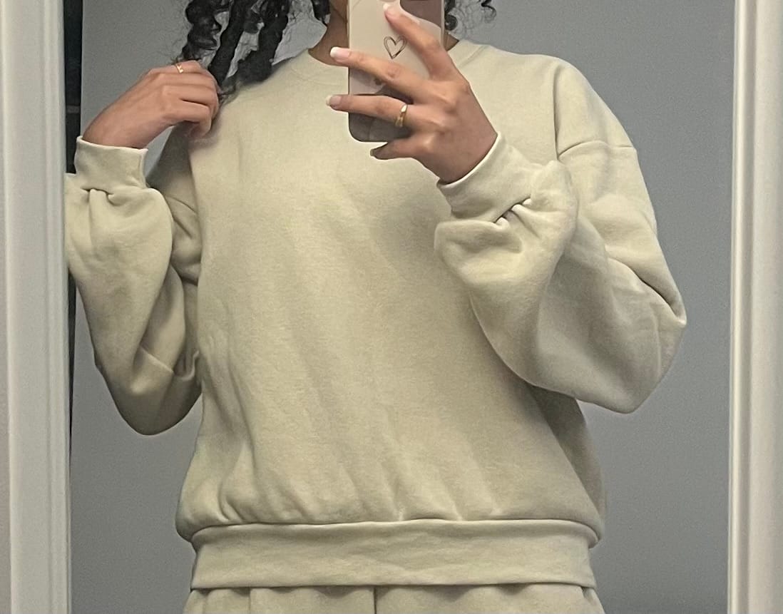 Customer photo review of Women’s Cropped Crewneck Sweatshirt