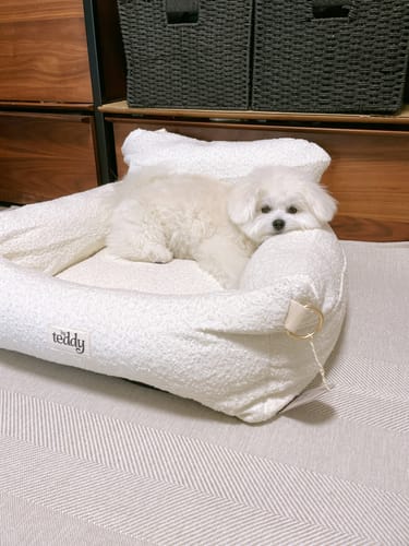 Customer photo review of Marshmallow | The Bouclé Car Seat