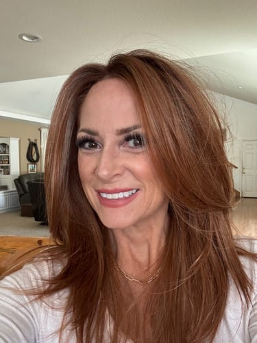 Customer photo review of HOT OF SEASON -  JANICE MONO Monofilament Handmade Wig 6X5 Full Monofilament Hand Tied Top Wig 20 Inches Copper Mono Lace Wig With Anti-slip Silicone Strips Glueless Wig JANICE MONO【BENDY EAR TABS】