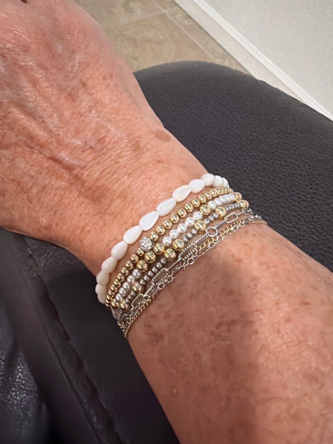 Customer photo review of BEACH PEARL - ACCENT BRACELET