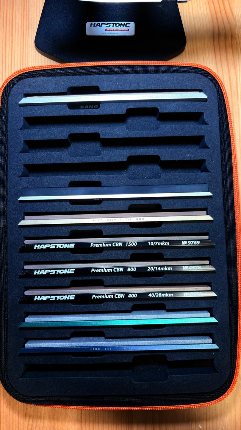 Customer photo review of Hard case for 12 stones
