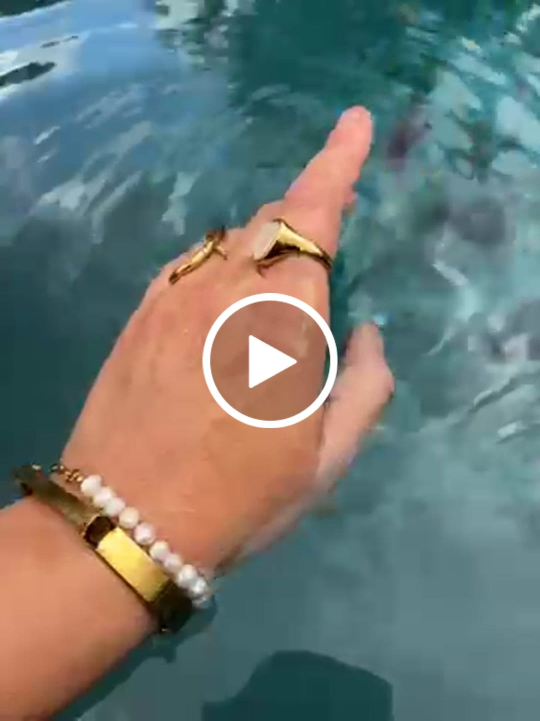 Customer video review of Alaula Gemstone Bold Ring (Bundle)