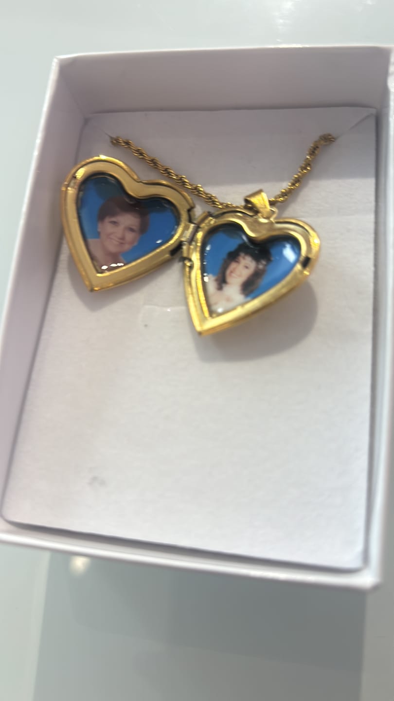 Customer photo review of Collana Doppio Cuore Con Foto