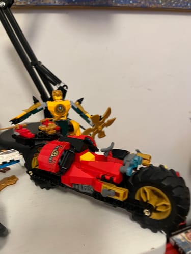 Customer photo review of Batalla de Vehículos Ninja Junto a la Casa del Árbol