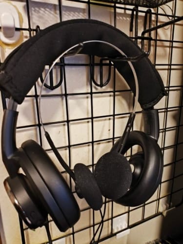 Customer photo review of Choice Lenovo Gaming Headset Wireless Bluetooth 6.0 Earphones Foldable Sport Over Ear Headphone with HD Mic Gifts LS116