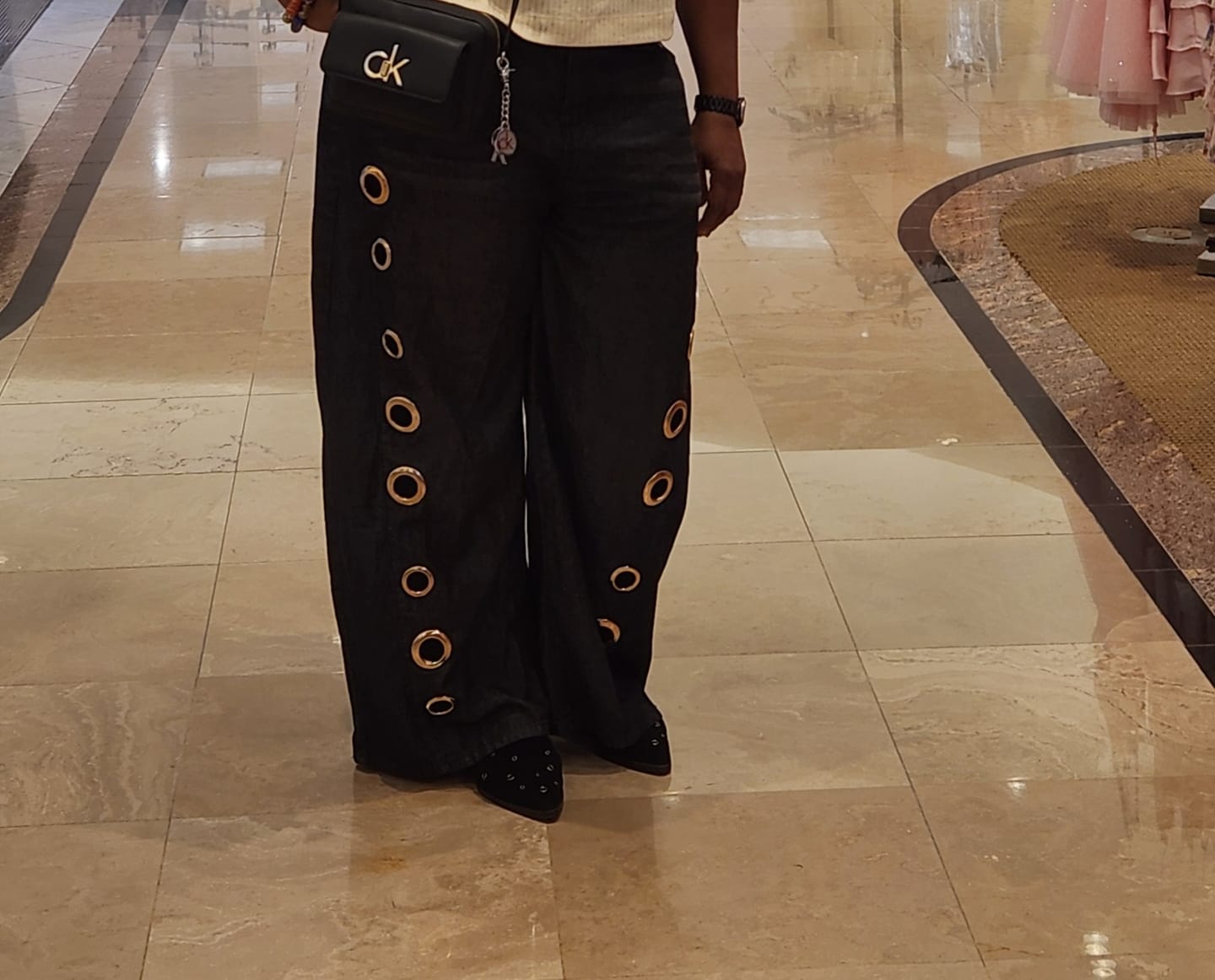 Customer photo review of High Waisted Loose Buttoned Geometric Hollow Pockets Split-Joint Jean Pants Bottoms