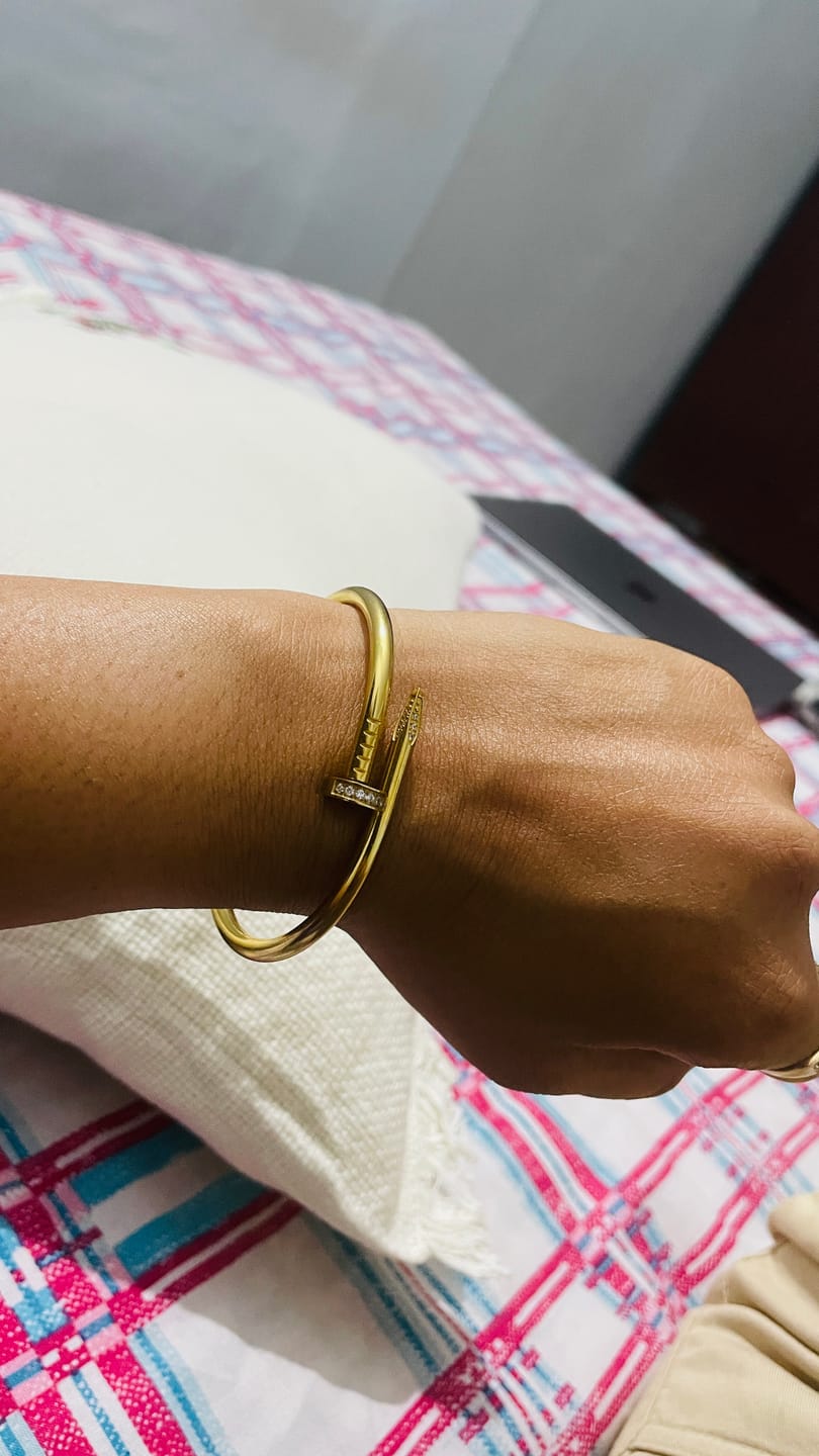 Customer photo review of Nail Bangle Bracelet