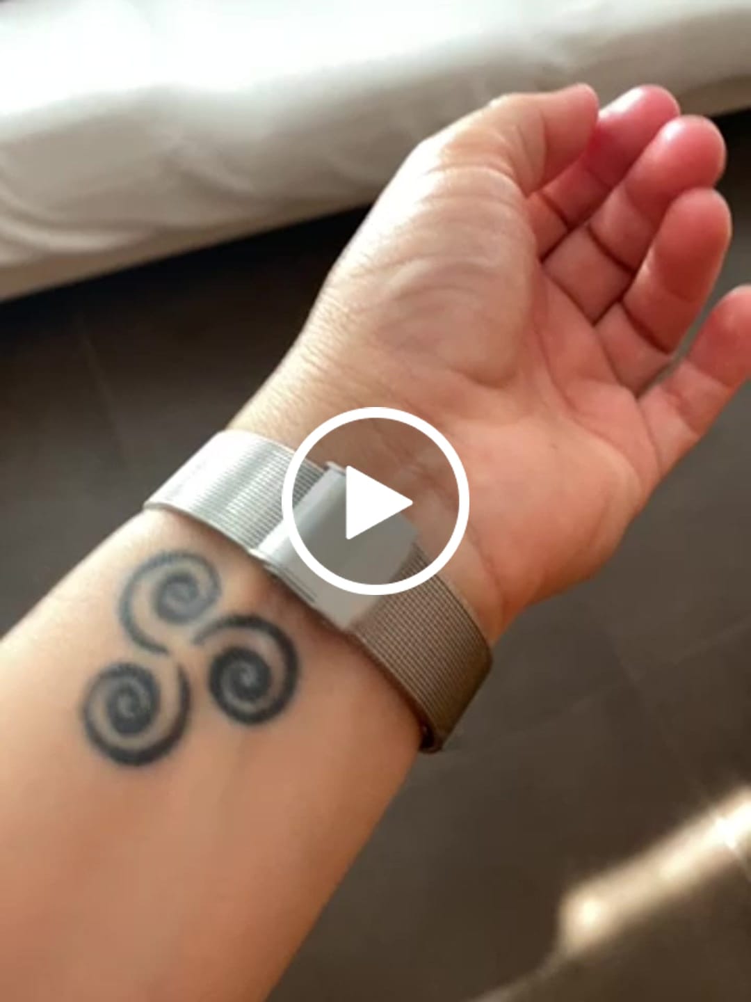 Customer video review of Reloj Petite Marie ~ SilverWhite