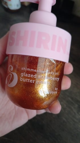 Customer photo review of Shimmering Body Oil Glazed Strawberry Butter Cream