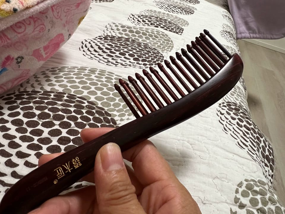 Customer photo review of Rosewood Hair Brush teeth inserted