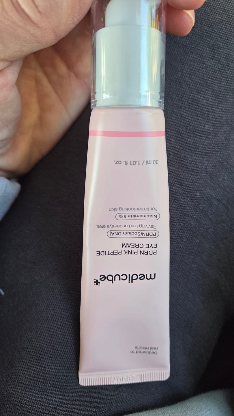 Customer photo review of Atjaunojošs acu krēms Medicube PDRN Pink Peptide Eye Cream