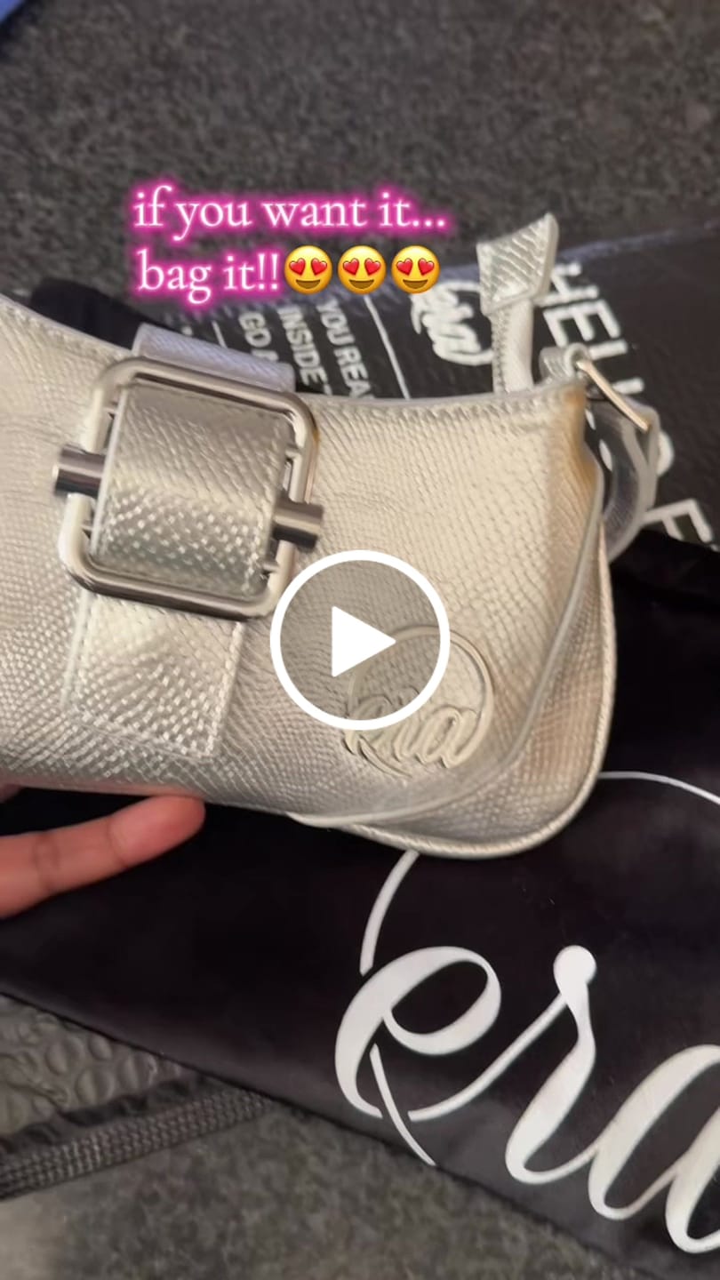 Customer video review of Silver Lily Shoulder Bag