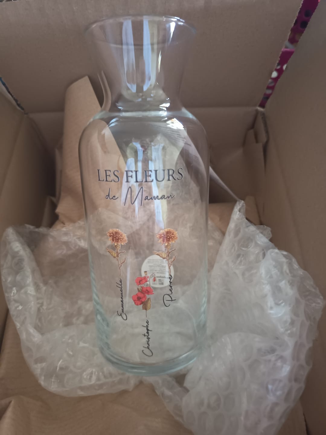 Customer photo review of Toujours en fleur – Vase personnalisé en verre avec fleurs et prénoms pour parents et grands-parents