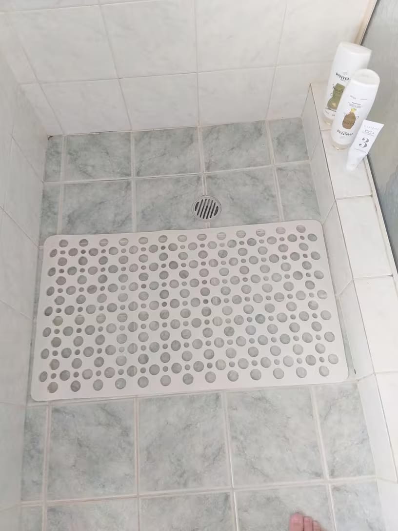 Customer photo review of Secure Shower Mat | Non-Slip & Antibacterial