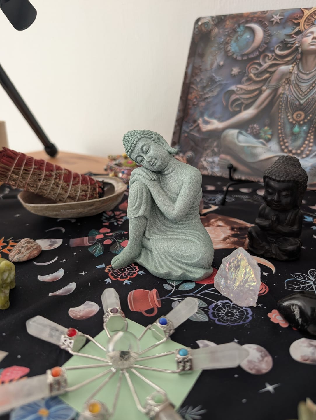 Customer photo review of Tibetan Meditation Contemplation Buddha Serenity Compassion Statue Figurine Decoration