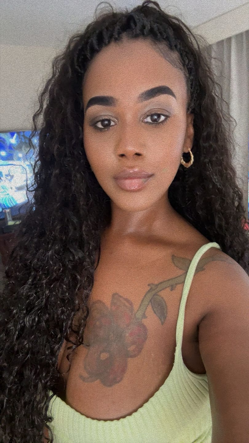Customer photo review of Double Drawn Burmese Spanish Curl Human Braiding Hair