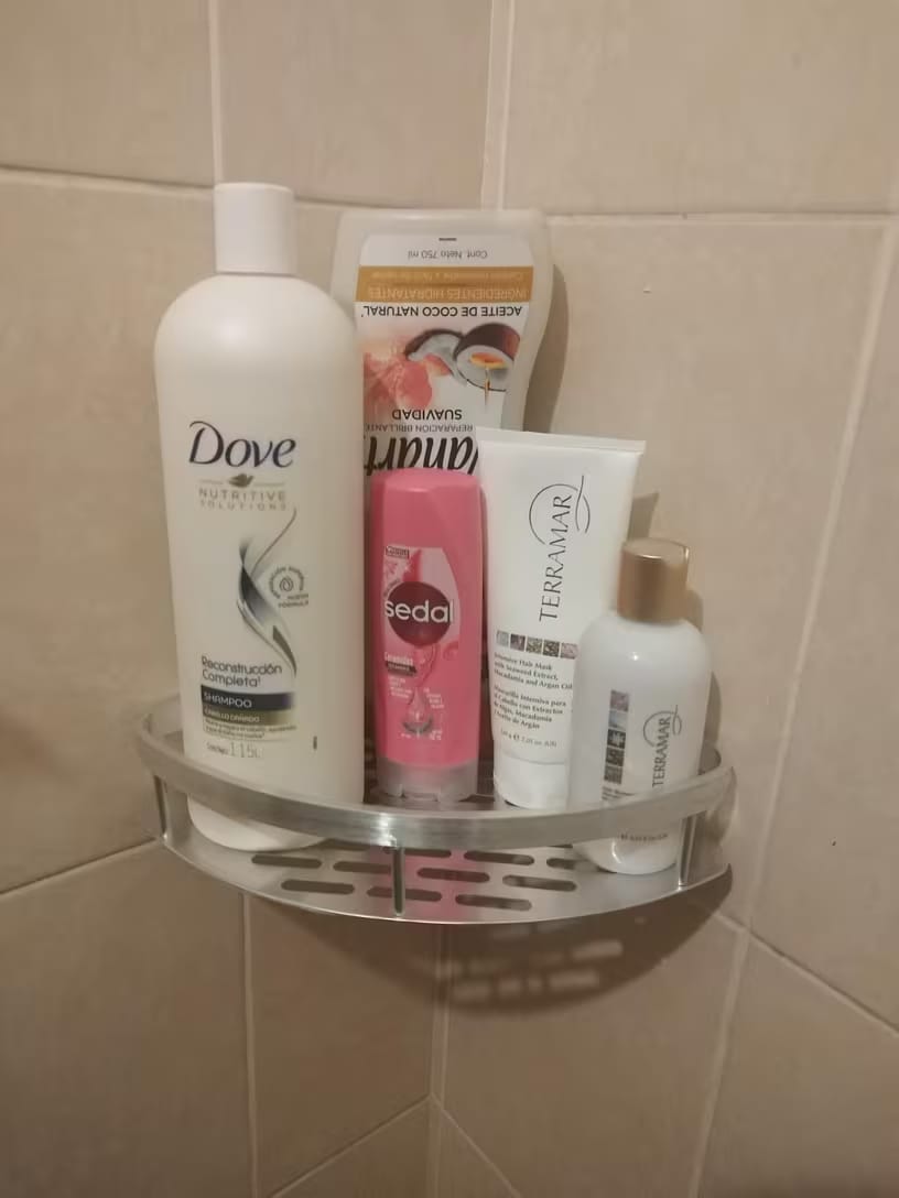 Customer photo review of Aluma Curve Shower Caddy