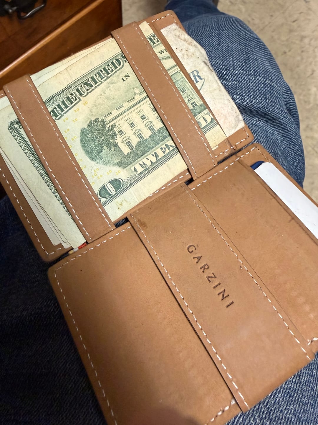 Customer photo review of Magic Wallet - ID Window
