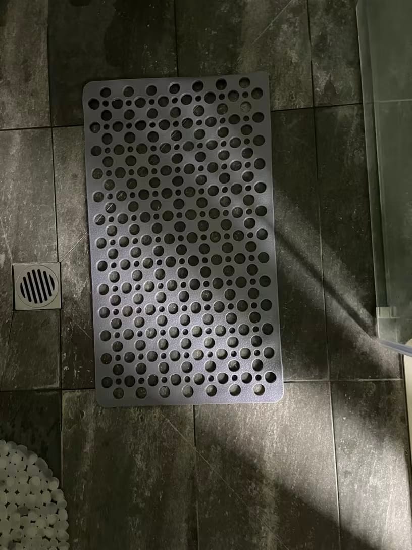 Customer photo review of Secure Shower Mat | Non-Slip & Antibacterial
