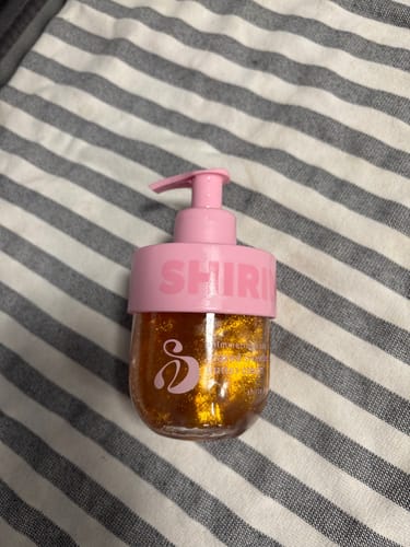 Customer photo review of Shimmering Body Oil Glazed Strawberry Butter Cream