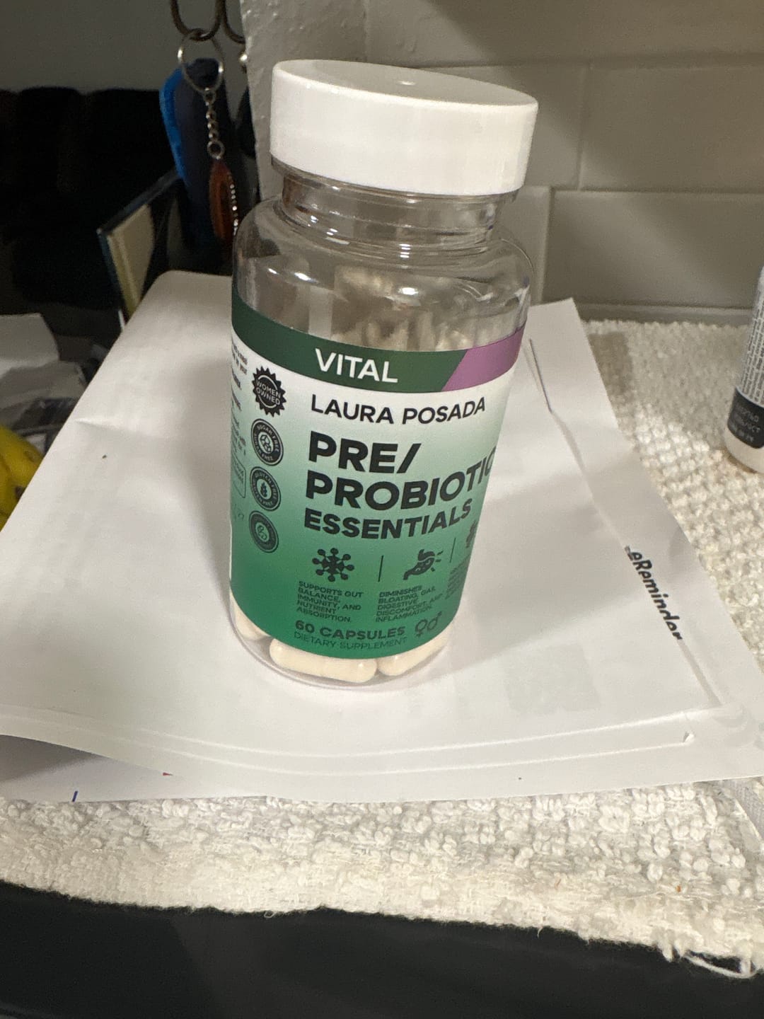 Customer photo review of PRE PROBIOTIC ESSENTIALS – Fórmula Premium de Última Generación para Digestión, Inmunidad y Bienestar Total