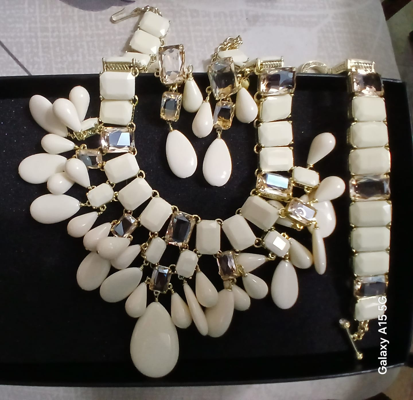 Customer photo review of HEIDI DAUS® “Riviera Radiance” Crystal & Resin Statement Bib Necklace