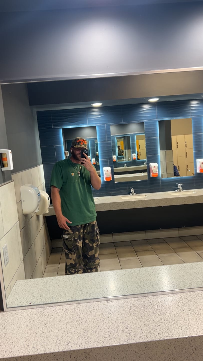 Customer photo review of 2033 - Heritage Camo Cargo Sweats