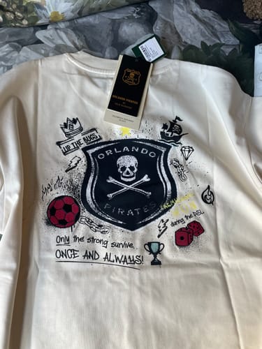 Customer photo review of Orlando Pirates Quirky Boxy Tee-Ivory