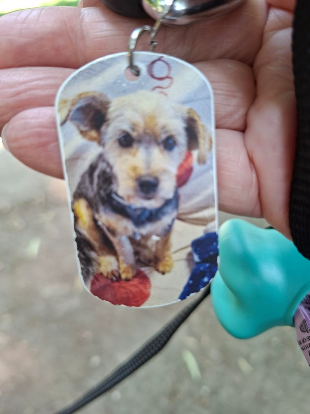 Customer photo review of Per sempre nel cuore - Portachiavi piastrina personalizzato