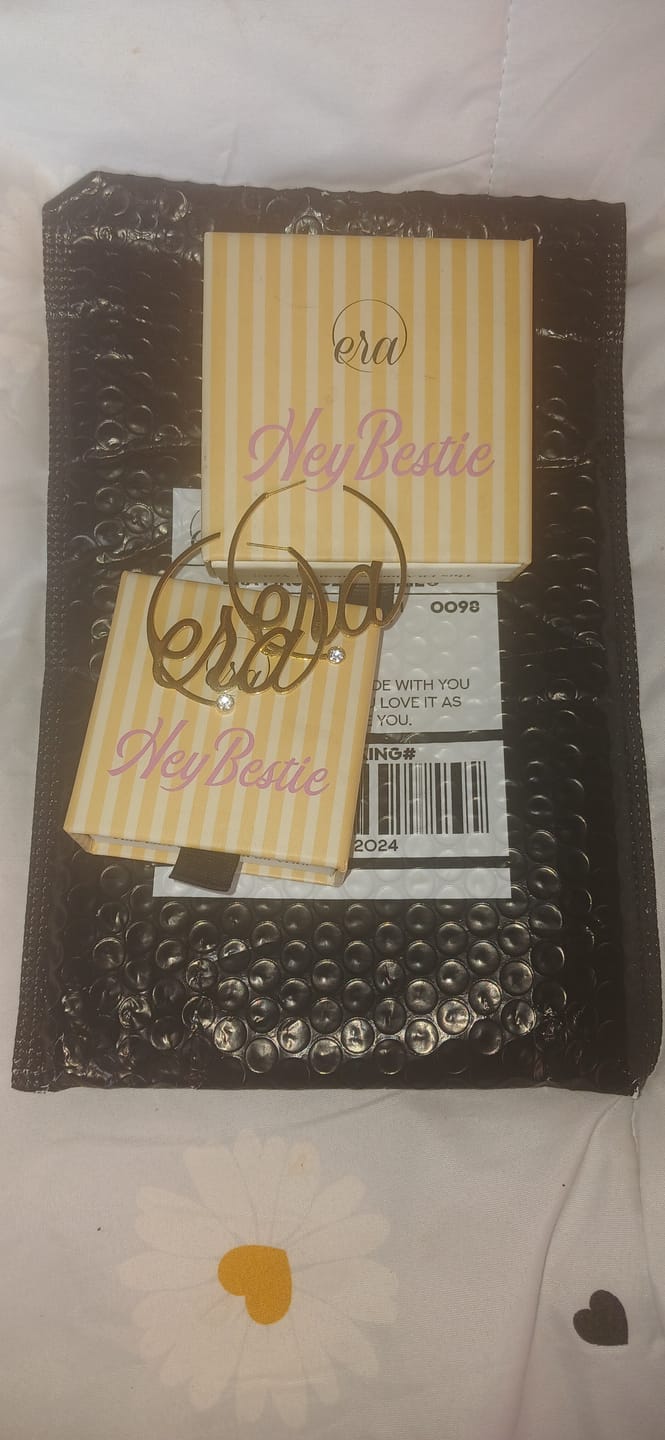Customer photo review of Gold Era Logo Hoops