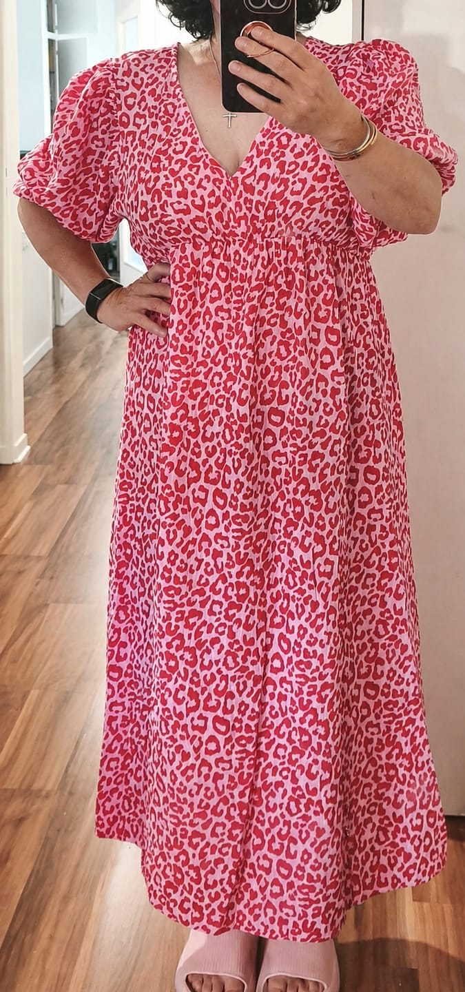 Customer photo review of Amelia Musselin Kleid - Leo/Rosa/Rot
