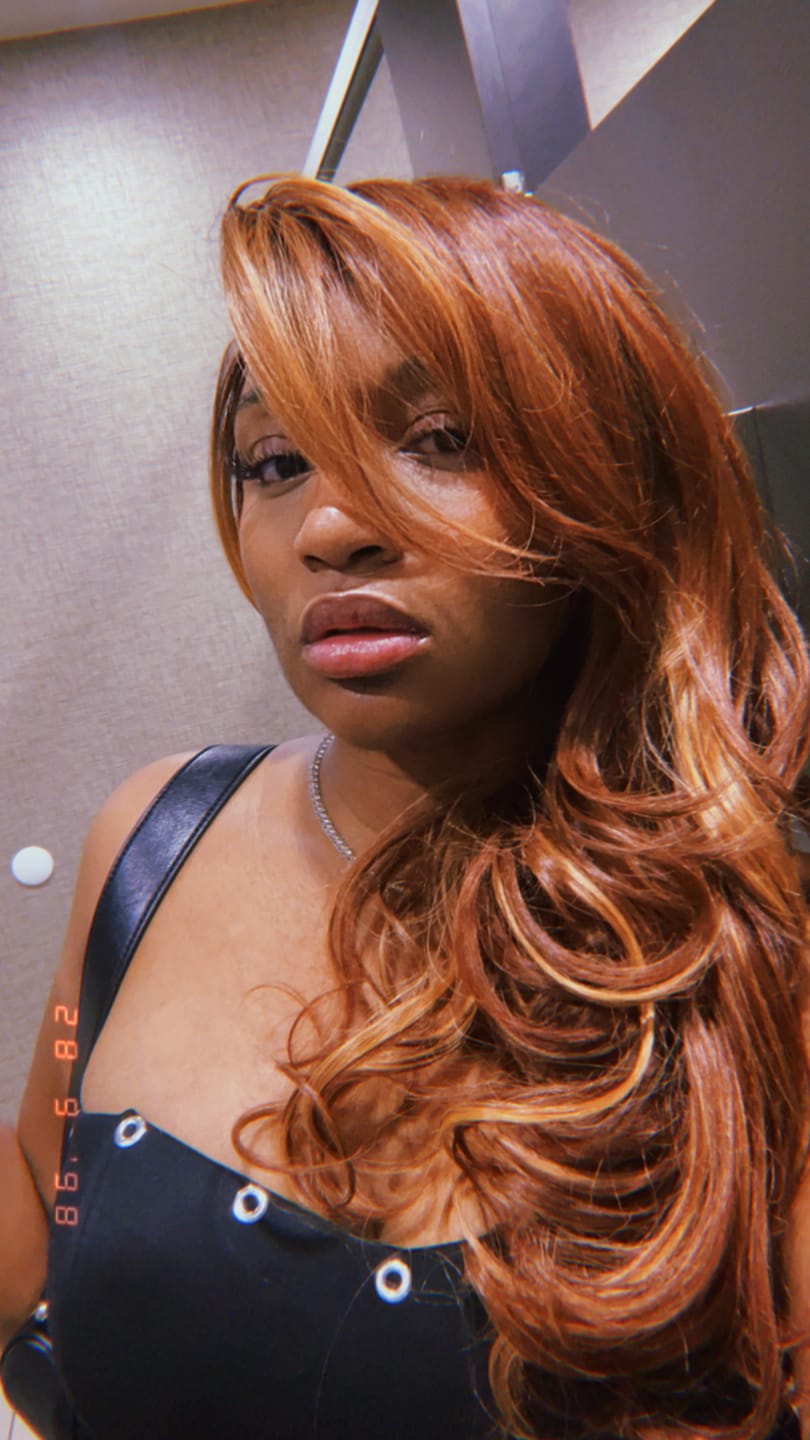 Customer photo review of Outre Perfect Hairline Glueless 13x6 HD Lace Front Wig - KIHARA