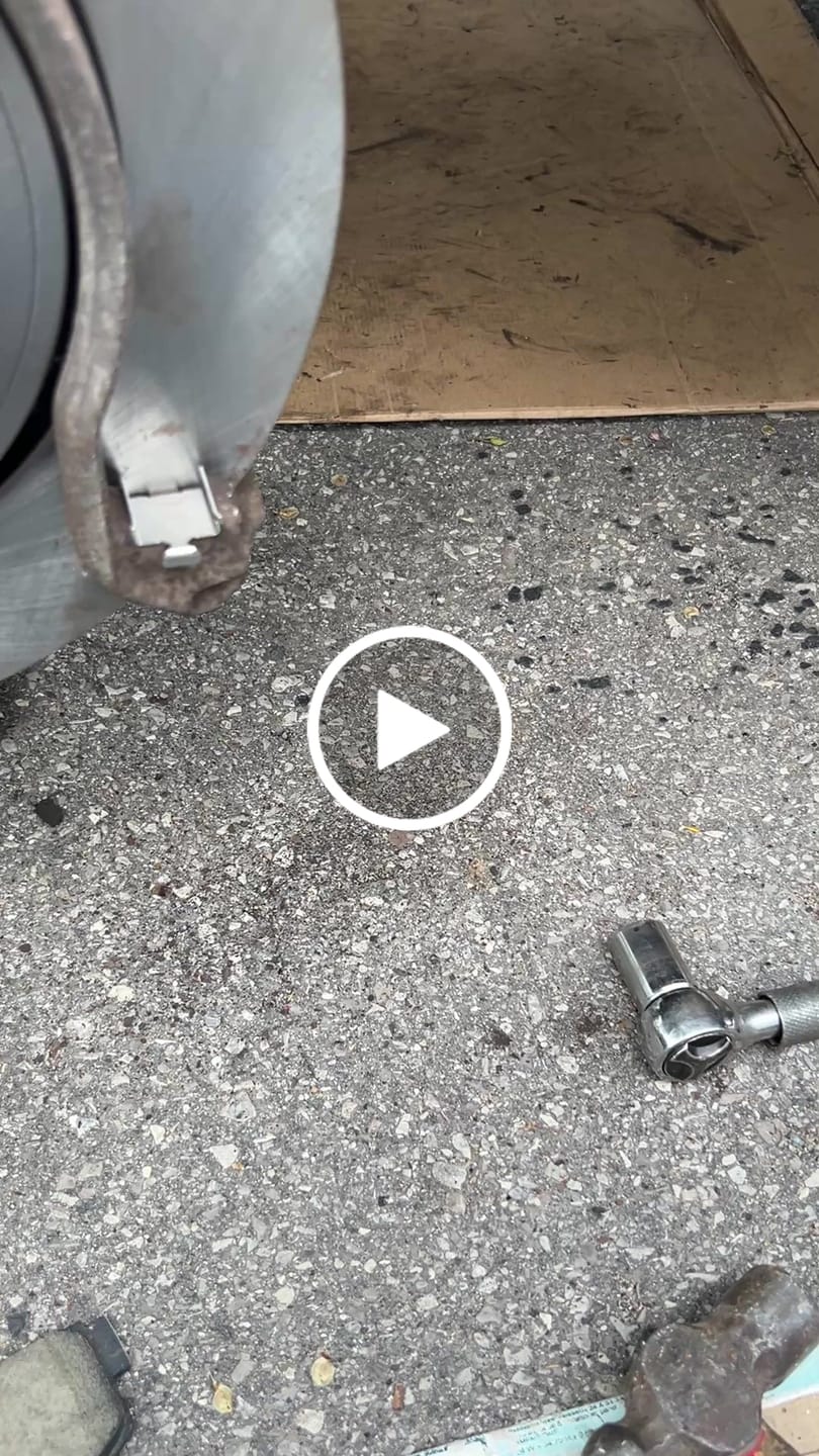 Customer video review of [Avant + Arrière] Kit de Disque et plaquette (céramique) de frein pour 2010-2011 Ford F-150 avec 6 Lug Wheels K8C-101150
