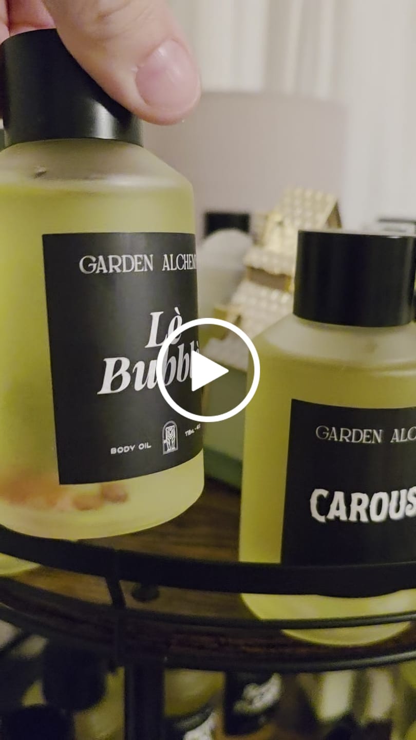 Customer video review of LE BUBBLÈ BODY OIL