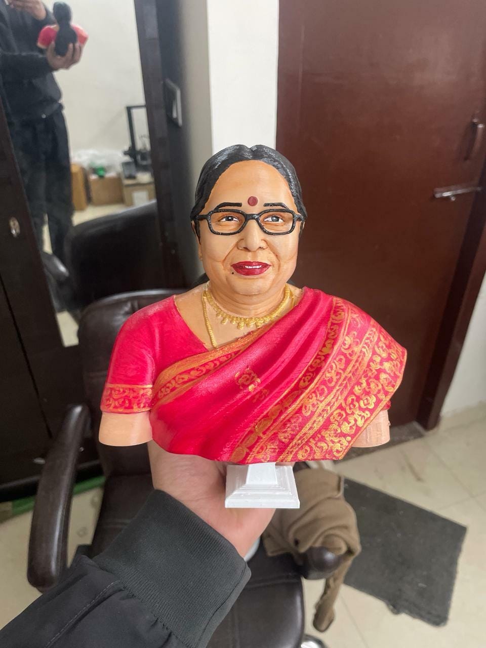 Customer photo review of Solo Half Body Miniature