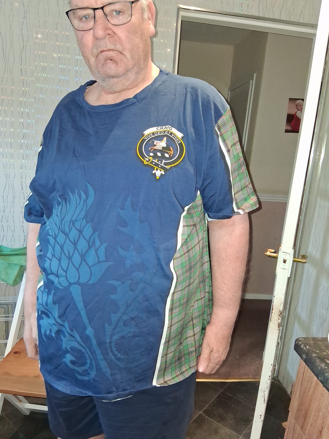 Customer photo review of Craig Tartan Cotton T-shirt with Family Crest and Scottish Thistle Vibes Sport Style