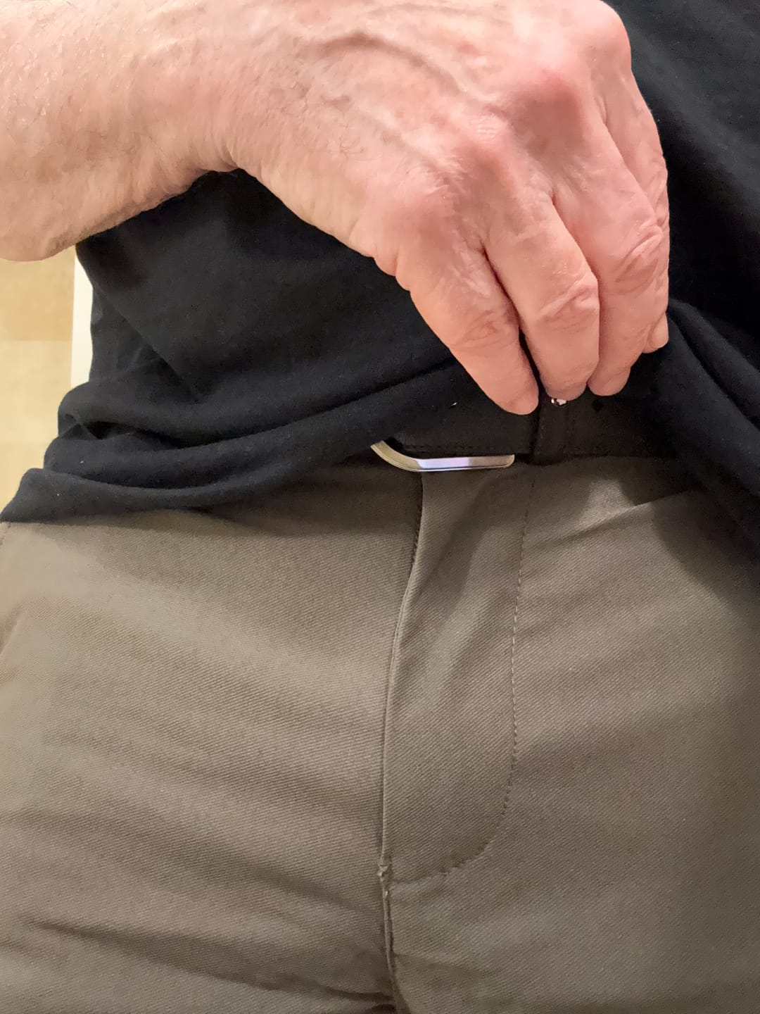 Customer photo review of Ultra-Stretch 7" Chino Shorts - Charcoal