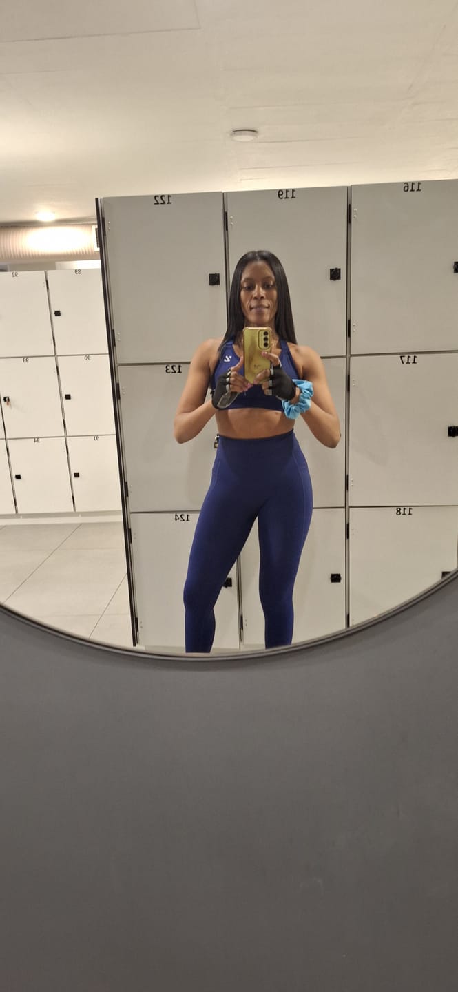 Customer photo review of High Waist Pocket Leggings