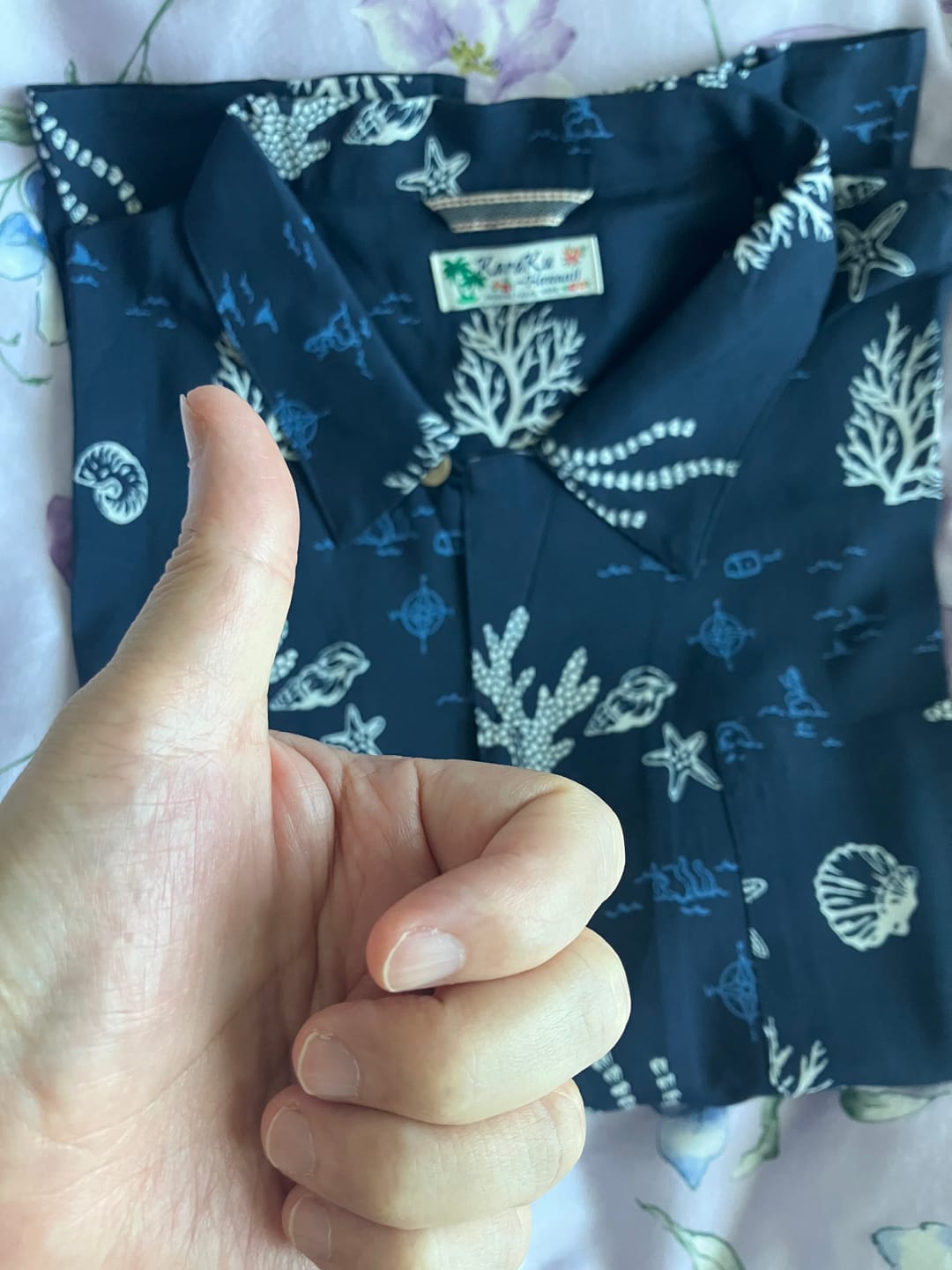Customer photo review of 「海底の宝探し」総柄プリントアロハシャツ
