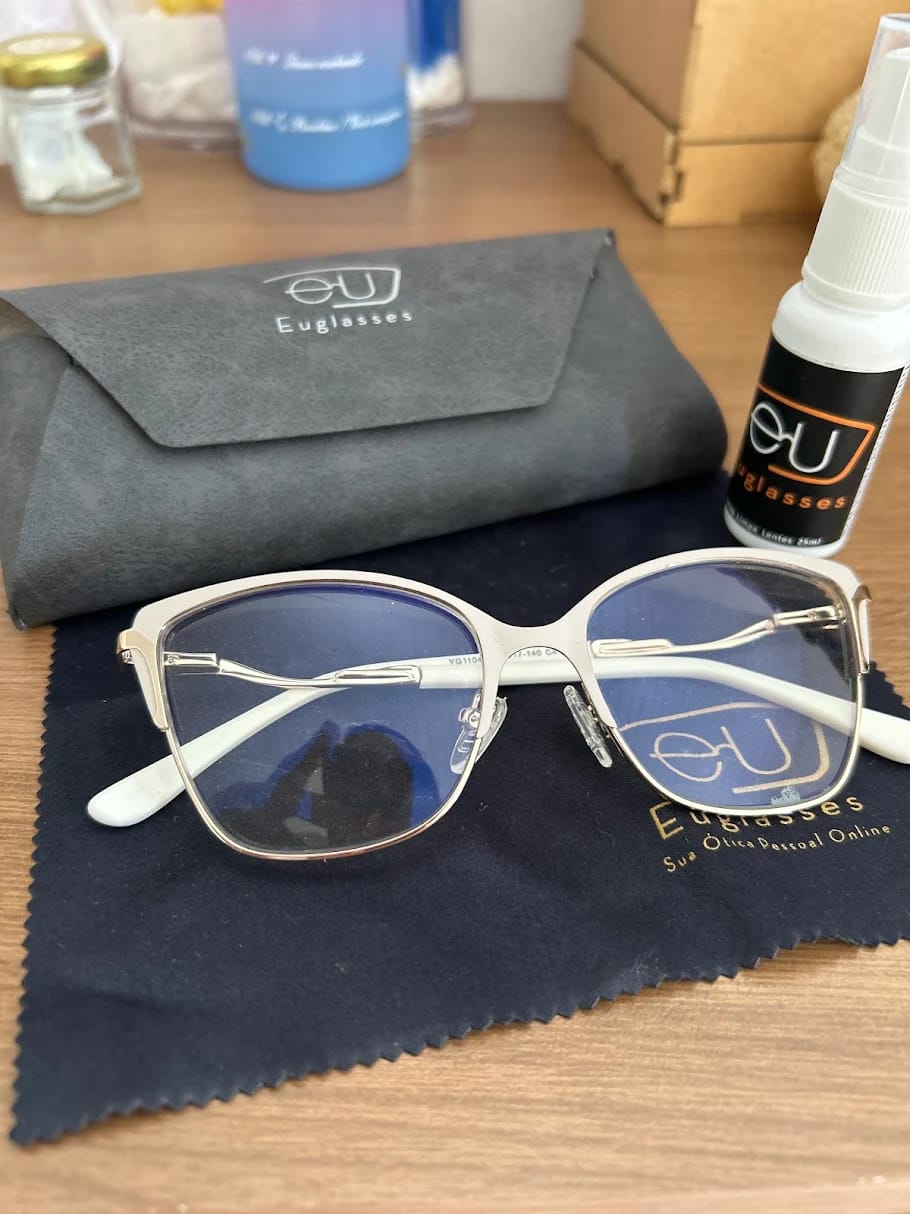 Customer photo review of Óculos de Grau Caitlyn