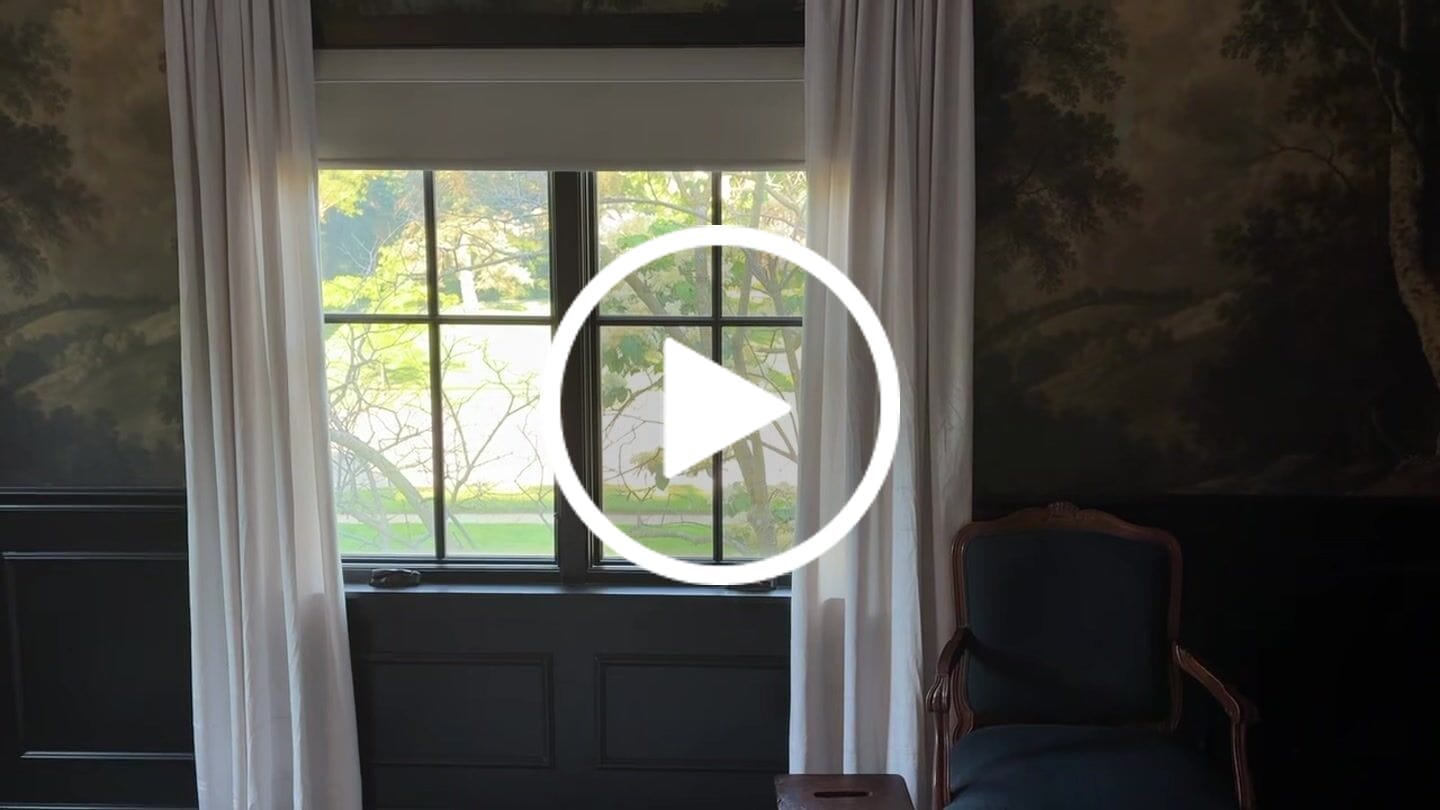 Customer video review of SmartWings Motorized Roller Shades 100% Blackout Vigor