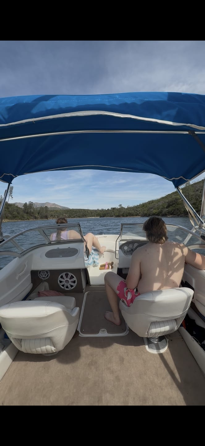 Customer photo review of 2002-2005 Glastron SX 195 Snap in Boat Carpet