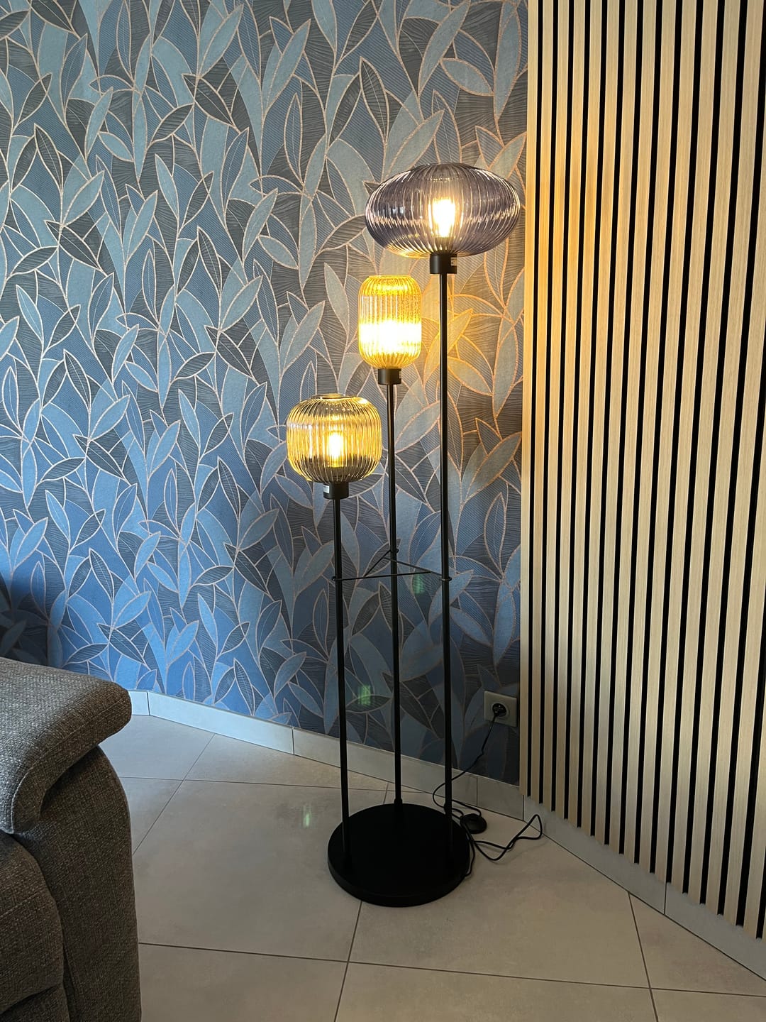 Customer photo review of Lampadaire en verre vintage CRISTALI | 3 luminaires à personnaliser