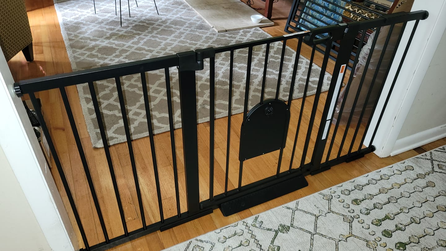 Customer photo review of FairyBaby Premium Quality Baby Gate with Cat Door