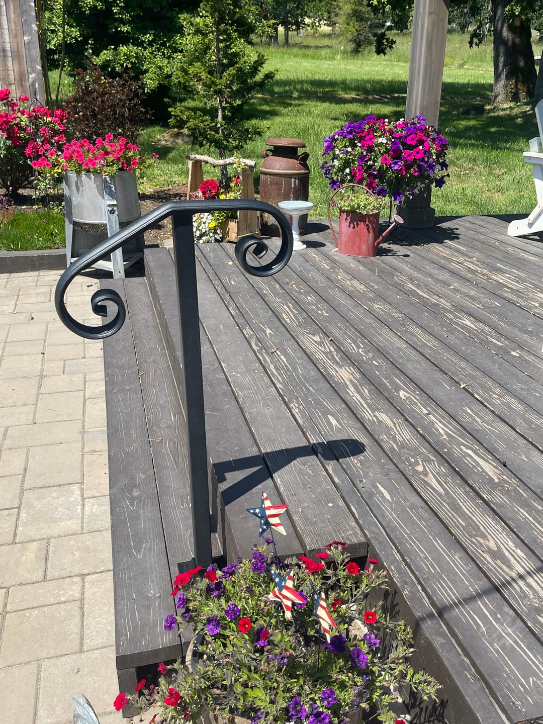 Customer photo review of One Step Handrail with Scroll End – Decorative Metal Grab Rail – DIY Stair Railing for 1 Step – Powder Coated Black – Includes Hardware