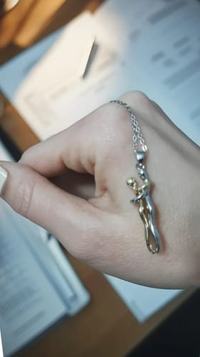 Customer photo review of Le Collier Étreinte