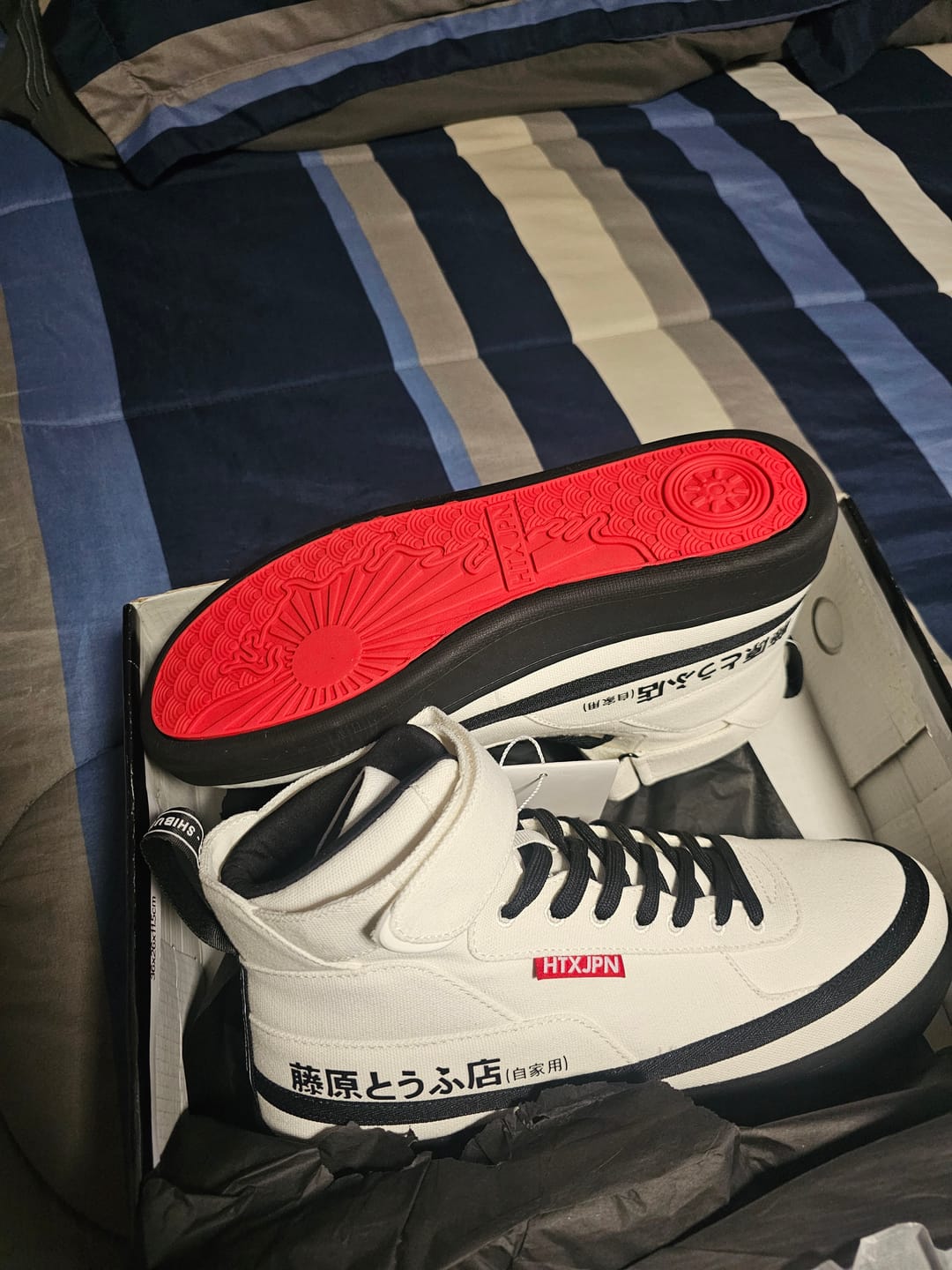 Customer photo review of HTXJPN Fuji3 High Top Sneakers