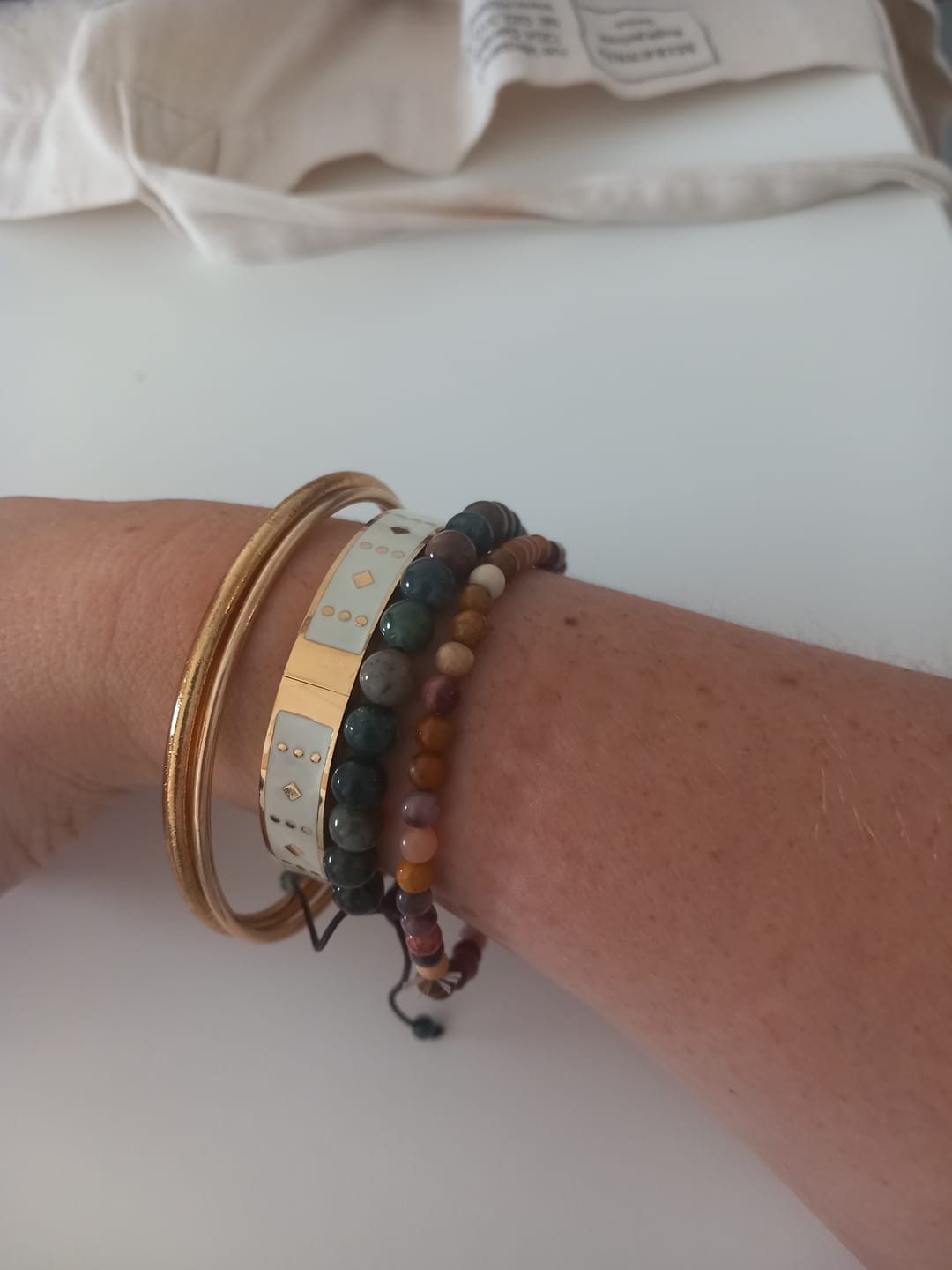 Customer photo review of Bracelet Fin en Pierres Naturelles de 4mm